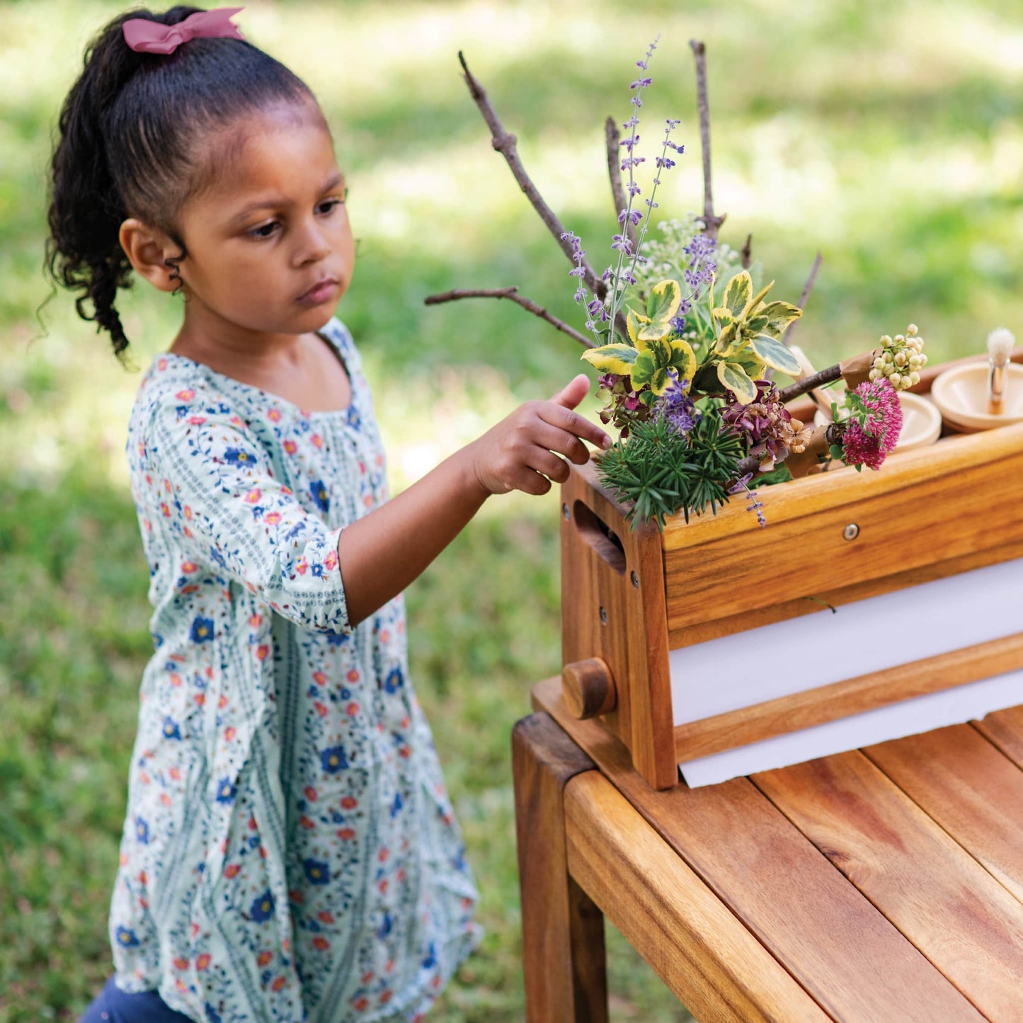 Acadia Outdoor Art Activity Table and Stool Set
