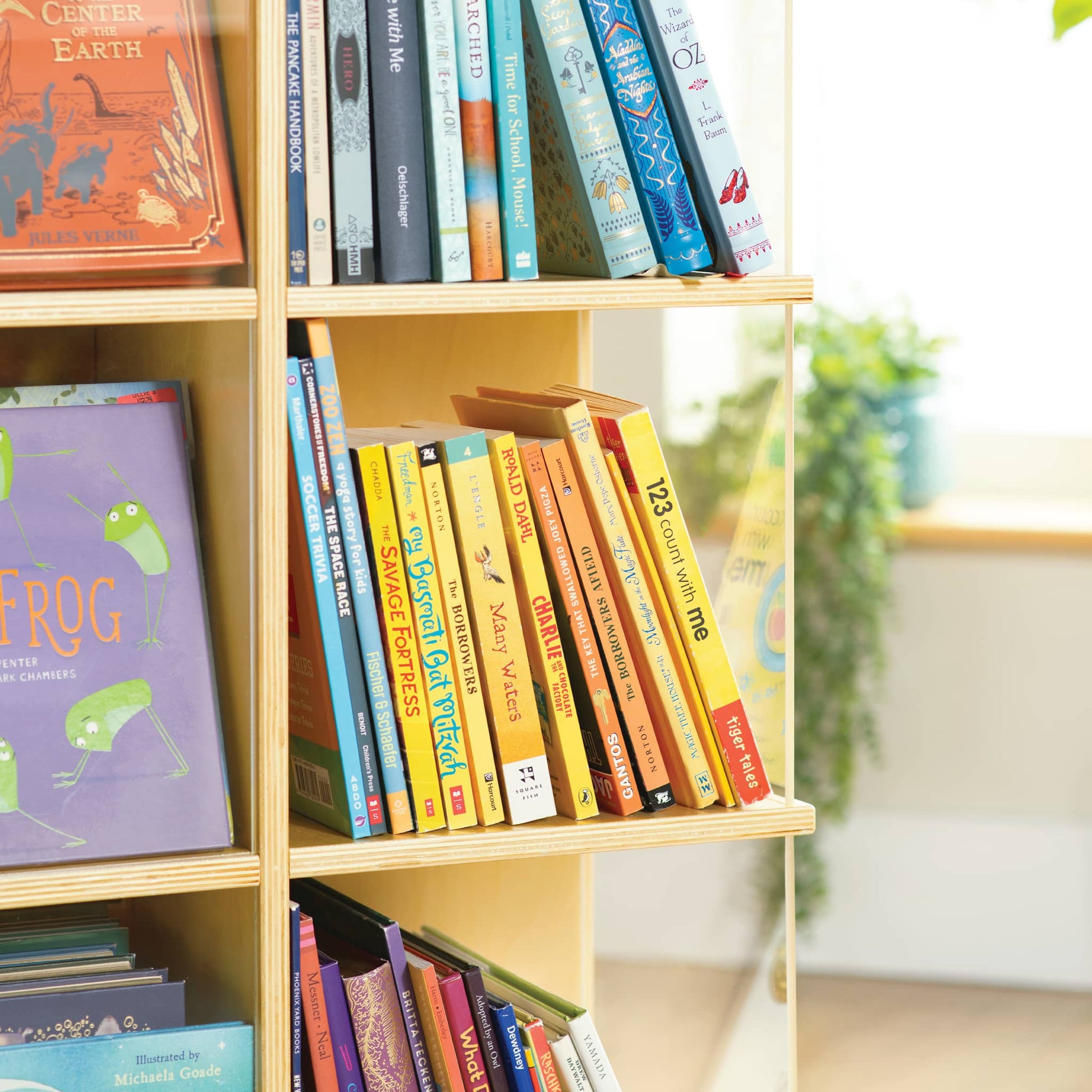 EdQ Rotating Big Book Display
