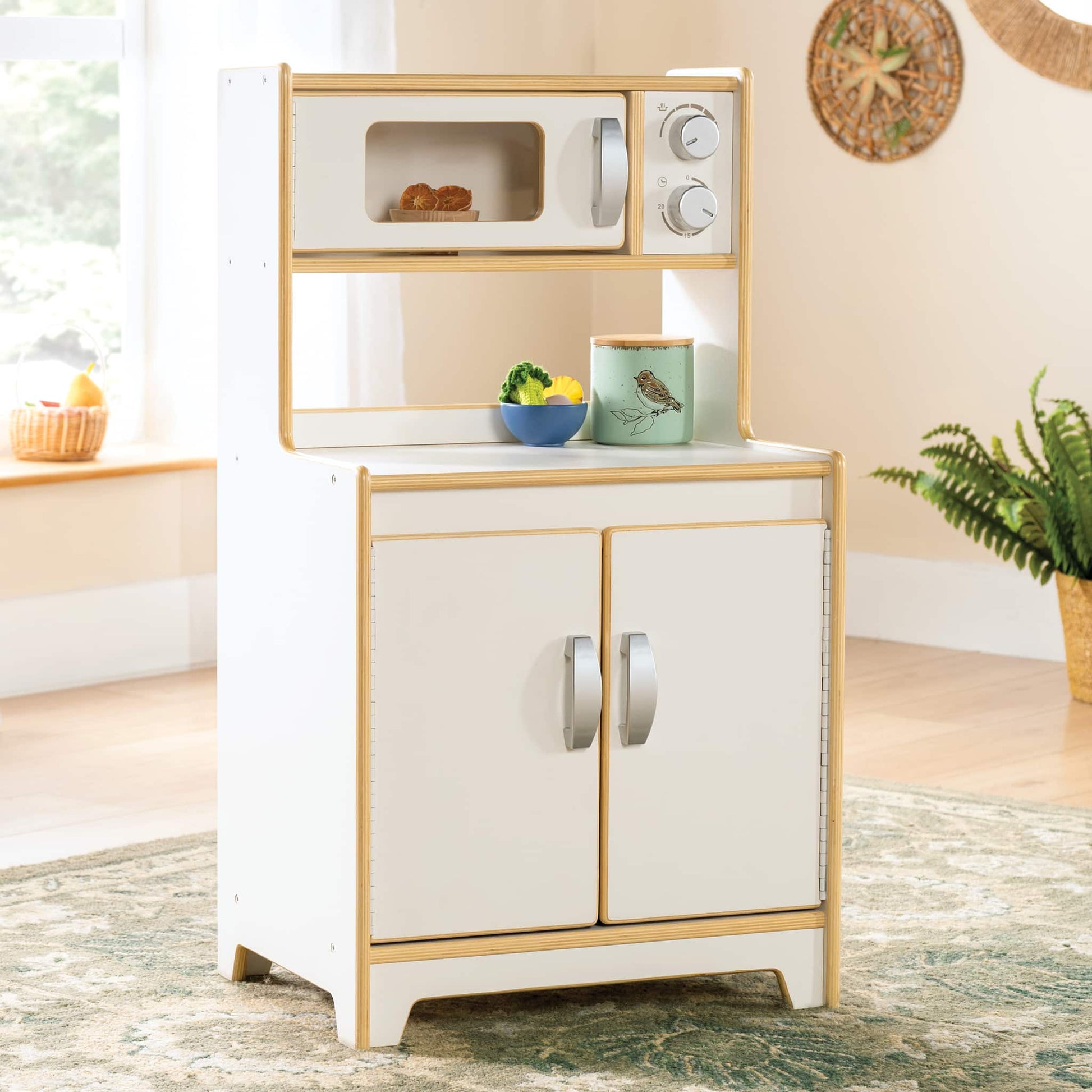 EdQ Kitchen Microwave and Cupboard